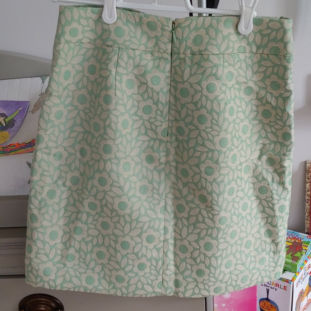 Spring skirt - Picture 2 of 3